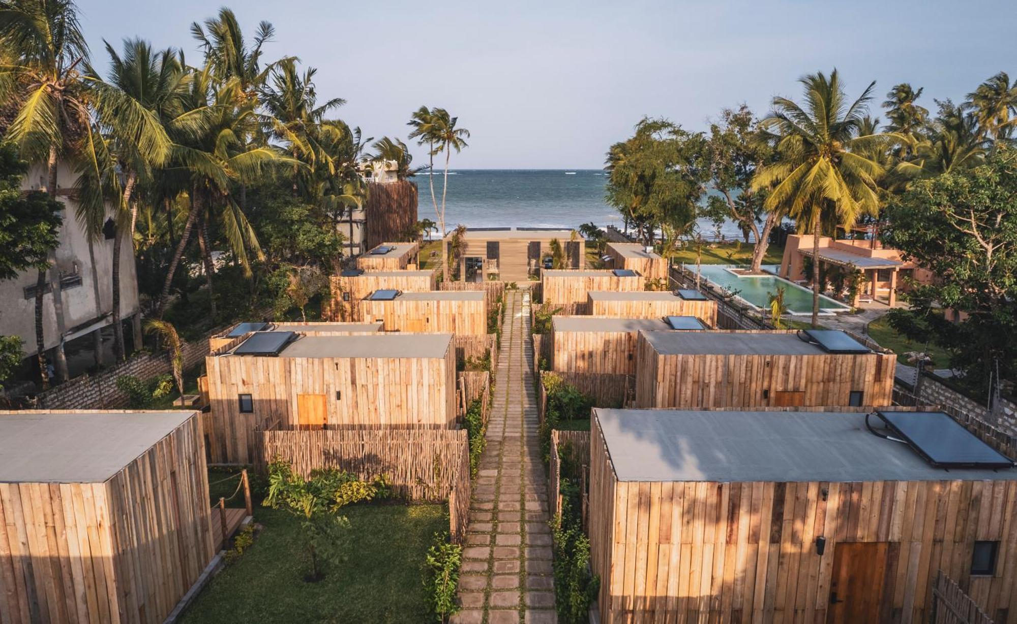 Lalagalu - Beachfront Ecocabins เดียนีบีช ภายนอก รูปภาพ